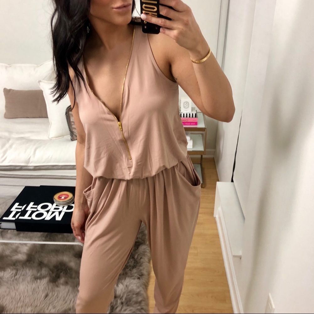 Last 👆🏼 • JESSI “Blush” Zipper Front Jumpsuit - Picture 7 of 8